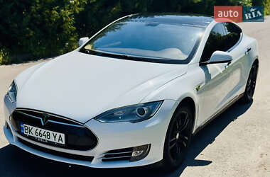Лифтбек Tesla Model S 2013 в 