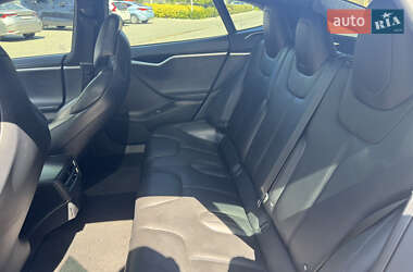 Лифтбек Tesla Model S 2017 в 