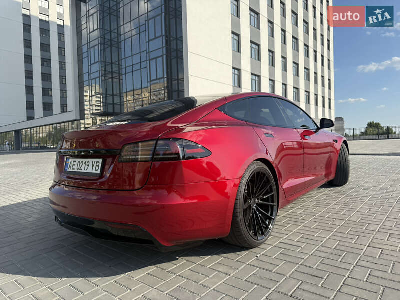 Tesla Model S 2023