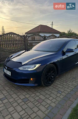Лифтбек Tesla Model S 2017 в 