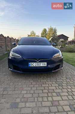 Лифтбек Tesla Model S 2017 в 