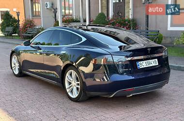 Лифтбек Tesla Model S 2013 в 