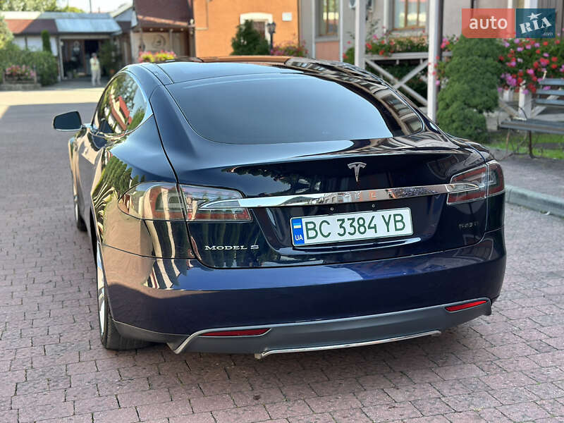 Лифтбек Tesla Model S 2013 в Стрые