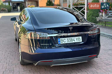 Лифтбек Tesla Model S 2013 в 
