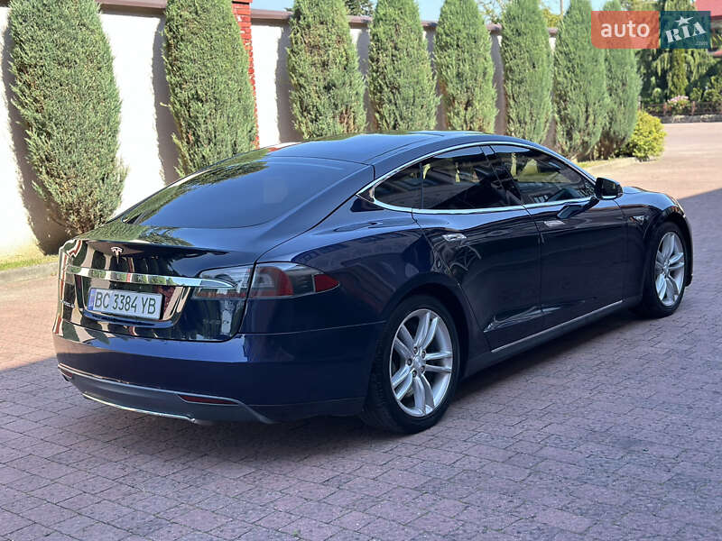 Лифтбек Tesla Model S 2013 в Стрые