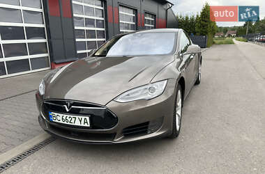 Внедорожник / Кроссовер Tesla Model S 2015 в 
