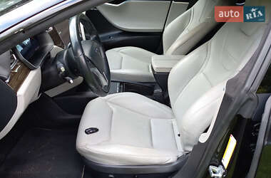 Лифтбек Tesla Model S 2015 в 