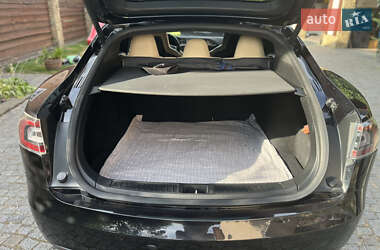 Лифтбек Tesla Model S 2016 в 