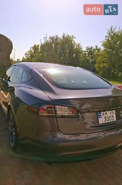 Лифтбек Tesla Model S 2023 в Овруче