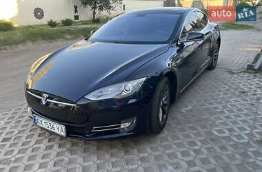Ліфтбек Tesla Model S 2013 в 