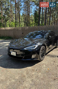 Ліфтбек Tesla Model S 2018 в 