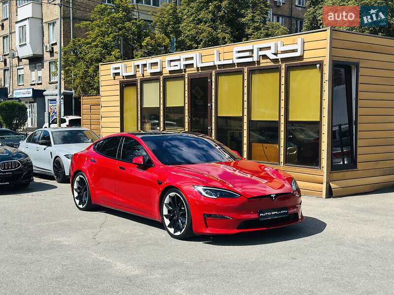 Лифтбек Tesla Model S 2021 в 