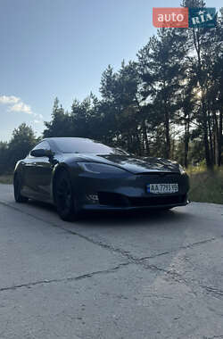 Лифтбек Tesla Model S 2016 в 