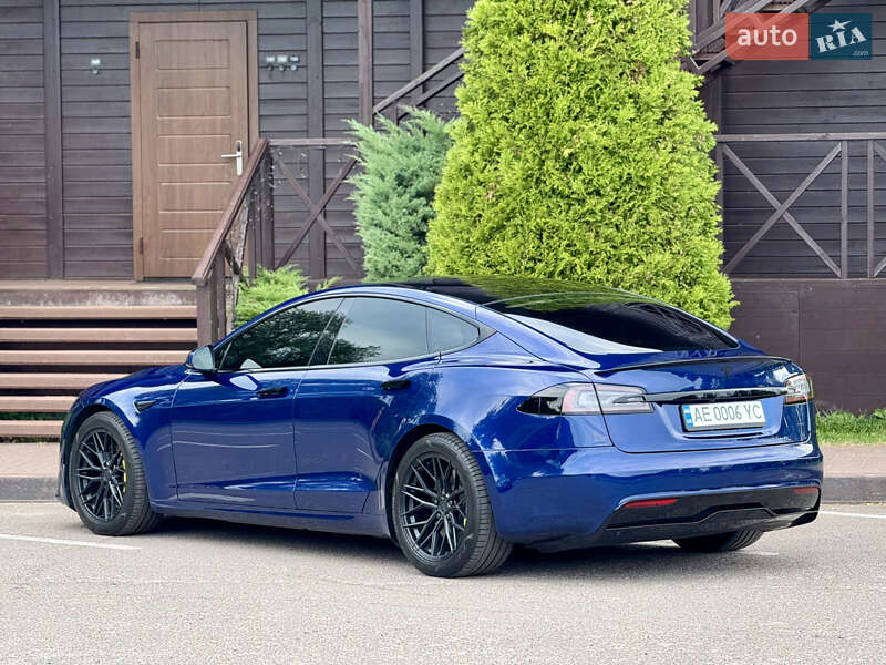 Лифтбек Tesla Model S 2022 в Днепре
