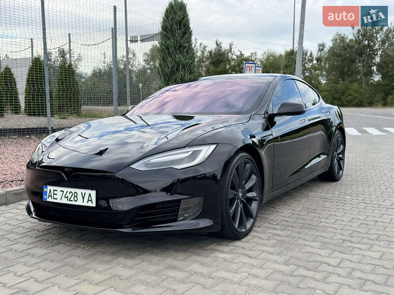 Лифтбек Tesla Model S 2019 в Днепре