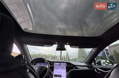 Лифтбек Tesla Model S 2019 в 