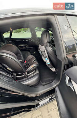 Лифтбек Tesla Model S 2019 в 