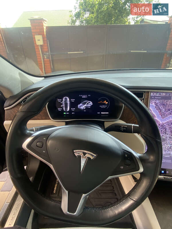 Лифтбек Tesla Model S 2017 в Кременчуге фото 10 Лифтбек Tesla Model S 2017 в Кременчуге