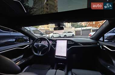 Лифтбек Tesla Model S 2017 в 