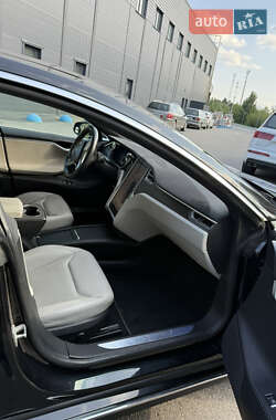Лифтбек Tesla Model S 2016 в 