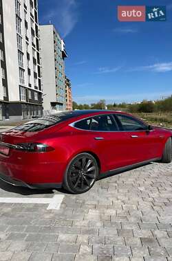 Лифтбек Tesla Model S 2015 в 