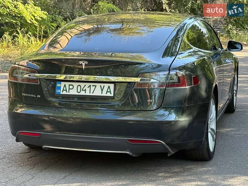Лифтбек Tesla Model S 2014 в Запорожье