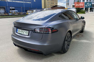 Лифтбек Tesla Model S 2022 в 