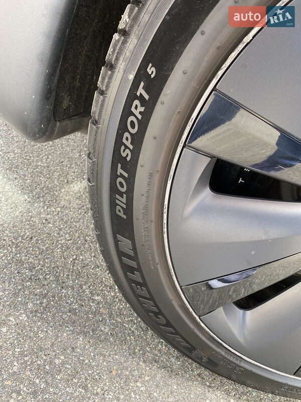 Лифтбек Tesla Model S 2022 в Киеве фото 56 Лифтбек Tesla Model S 2022 в Киеве