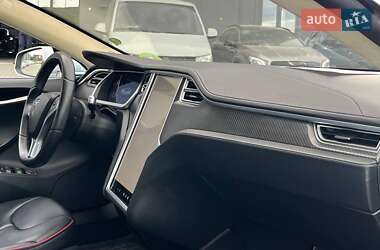 Лифтбек Tesla Model S 2013 в 
