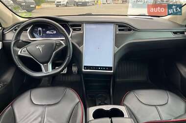 Лифтбек Tesla Model S 2013 в 