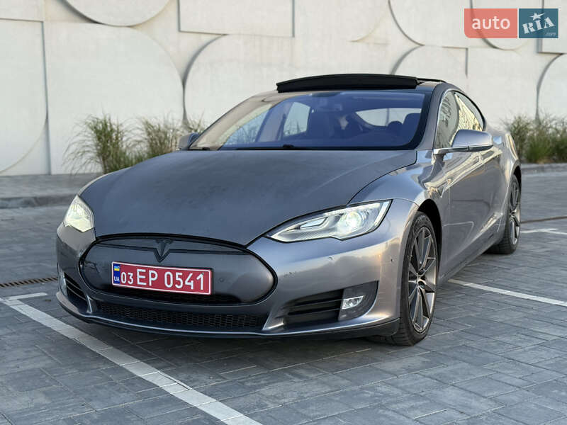Лифтбек Tesla Model S 2013 в Луцке
