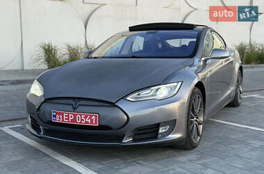 Лифтбек Tesla Model S 2013 в 