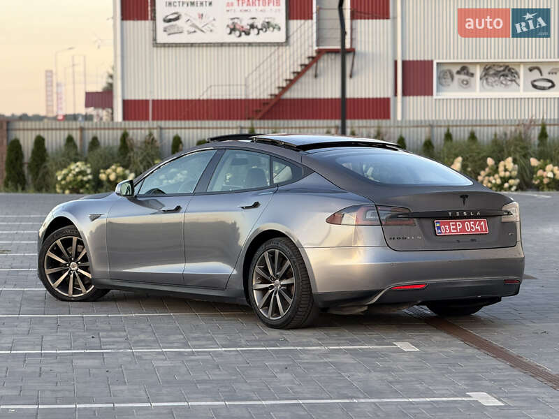 Лифтбек Tesla Model S 2013 в Луцке