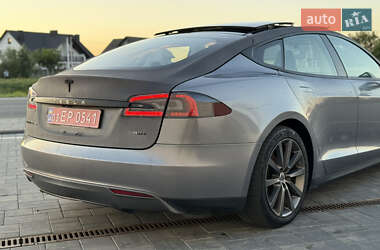 Лифтбек Tesla Model S 2013 в 