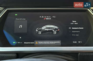Лифтбек Tesla Model S 2013 в 