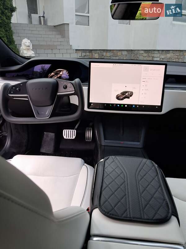 Лифтбек Tesla Model S 2021 в Коломые