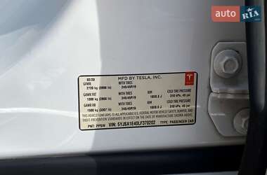 Лифтбек Tesla Model S 2020 в 