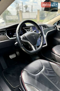 Лифтбек Tesla Model S 2014 в 