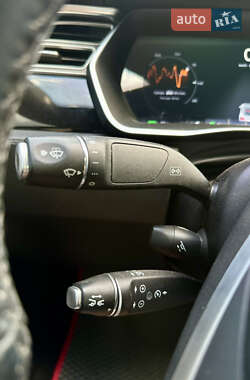 Лифтбек Tesla Model S 2015 в 