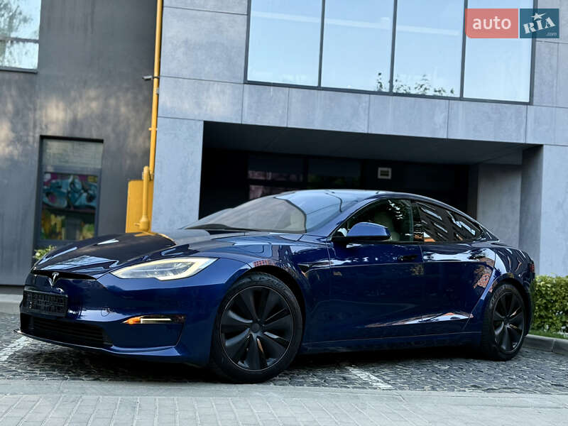 Лифтбек Tesla Model S 2021 в Львове