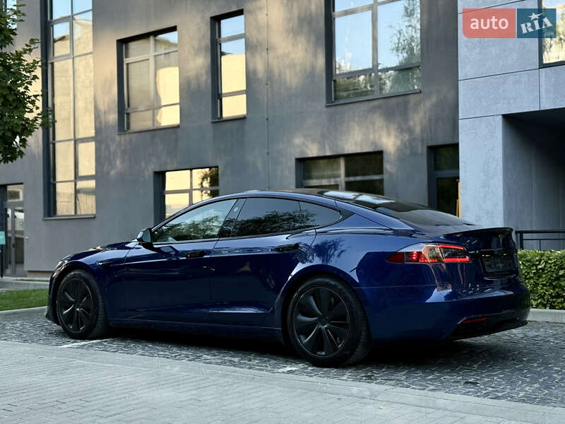 Лифтбек Tesla Model S 2021 в Львове