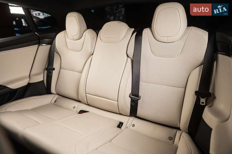 Ліфтбек Tesla Model S 2021 в Одесі фото 26 Ліфтбек Tesla Model S 2021 в Одесі