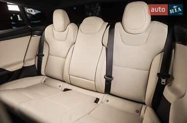 Лифтбек Tesla Model S 2021 в 