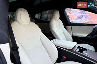 Лифтбек Tesla Model S 2021 в 