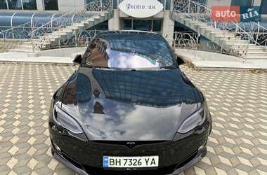 Ліфтбек Tesla Model S 2017 в 