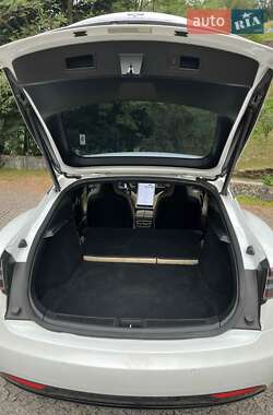 Лифтбек Tesla Model S 2016 в 