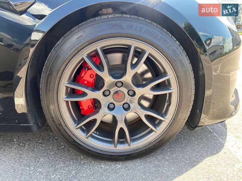 Лифтбек Tesla Model S 2021 в Киеве фото 34 Лифтбек Tesla Model S 2021 в Киеве