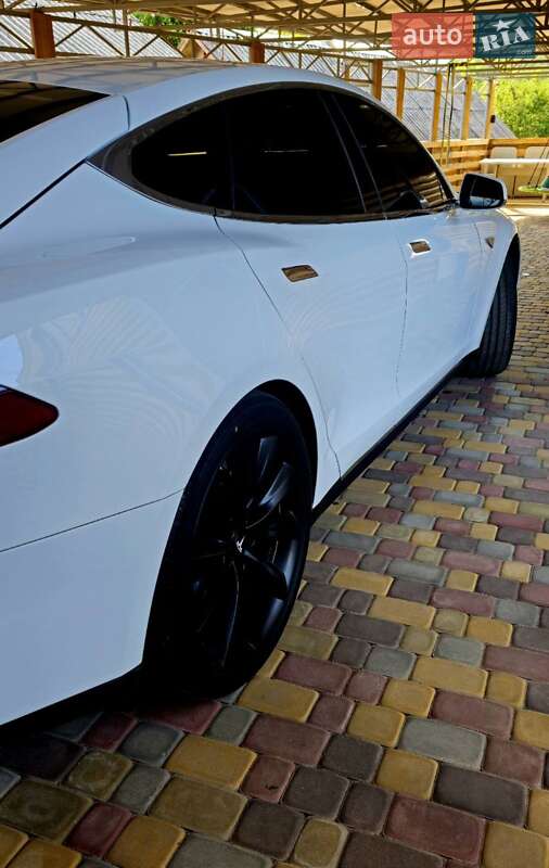 Лифтбек Tesla Model S 2013 в Харькове