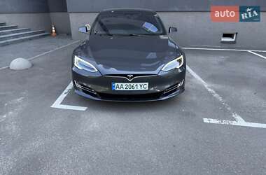 Ліфтбек Tesla Model S 2018 в Києві