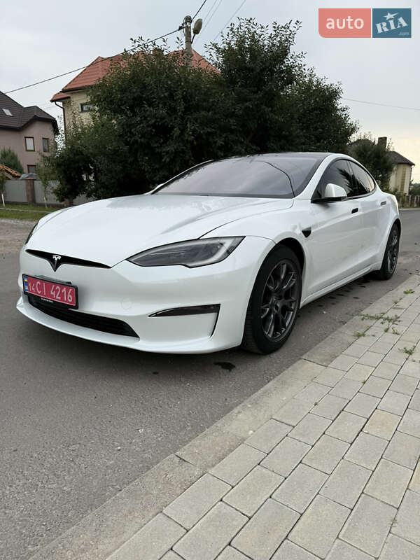 Лифтбек Tesla Model S 2022 в 